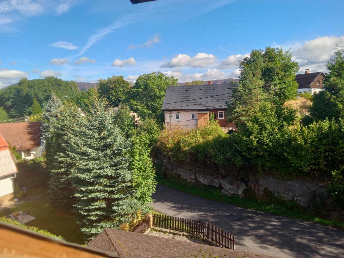 Hotel U Zeleného Stromu Hřensko Esterno foto