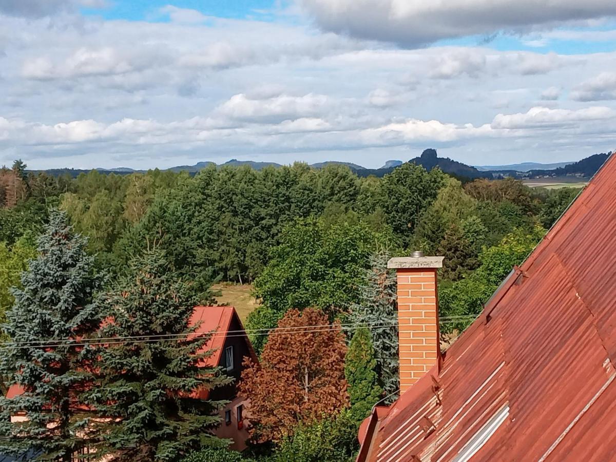 Hotel U Zeleného Stromu Hřensko Esterno foto